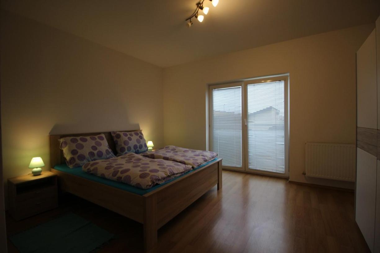 Apartman 502 Ruzindol Exterior foto