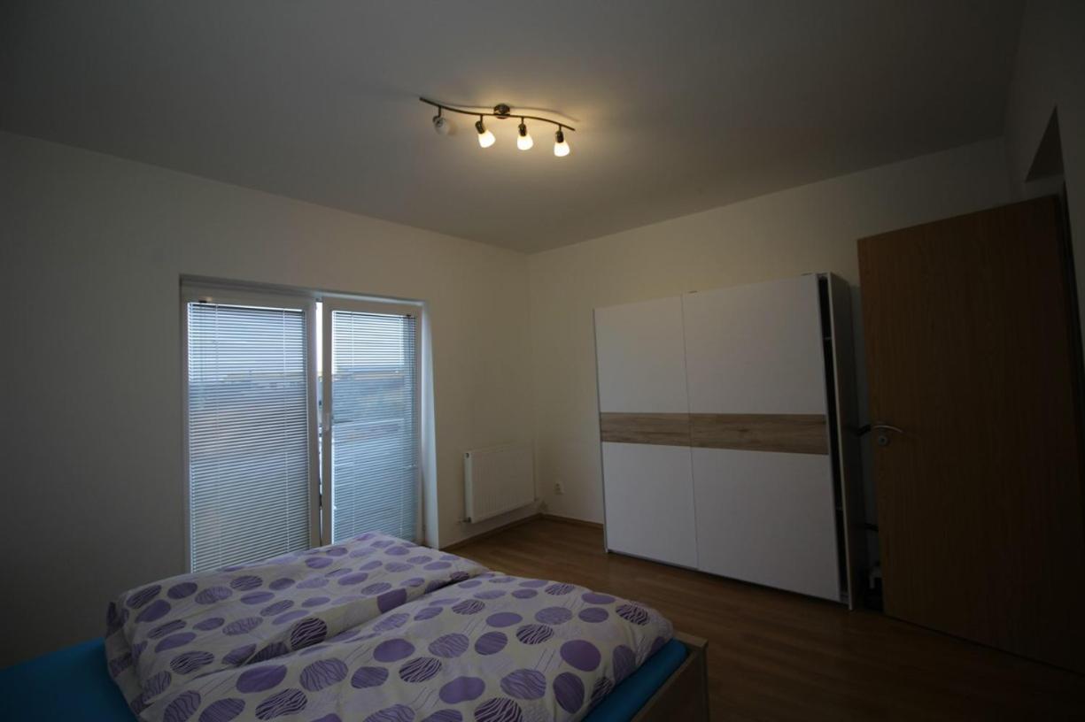 Apartman 502 Ruzindol Exterior foto